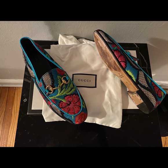 Women’s Gucci Loafer - Picture 4 of 5